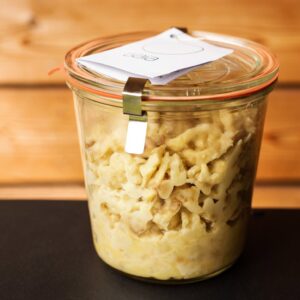 BIO Dinkel-Pasta mit Ziegenfrischkäse-Fisolen und Haselnüssen (Gaia)